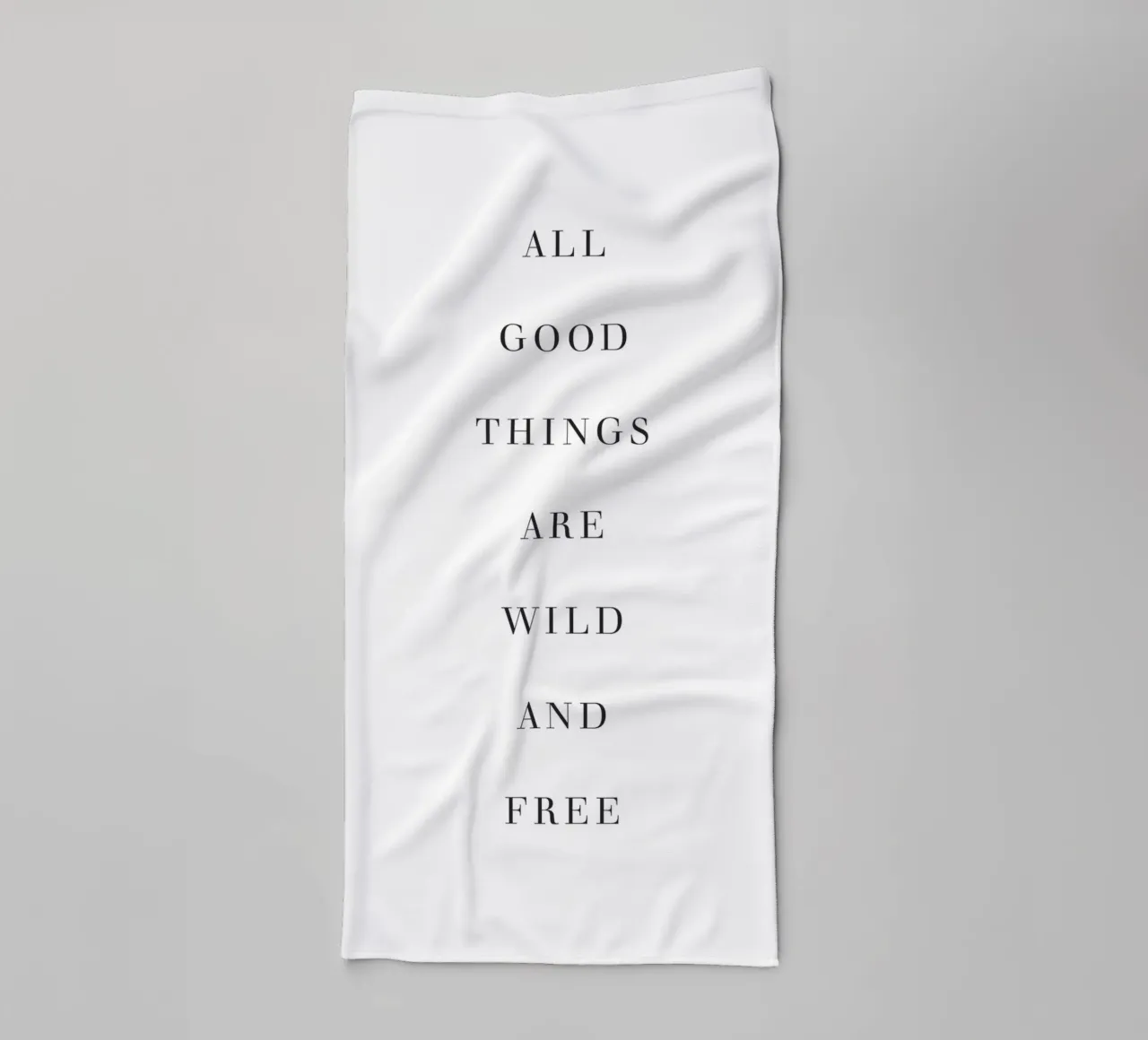 Wild and Free - Stampa tipografica d'ispirazione asciugamano da bagno da Whole©