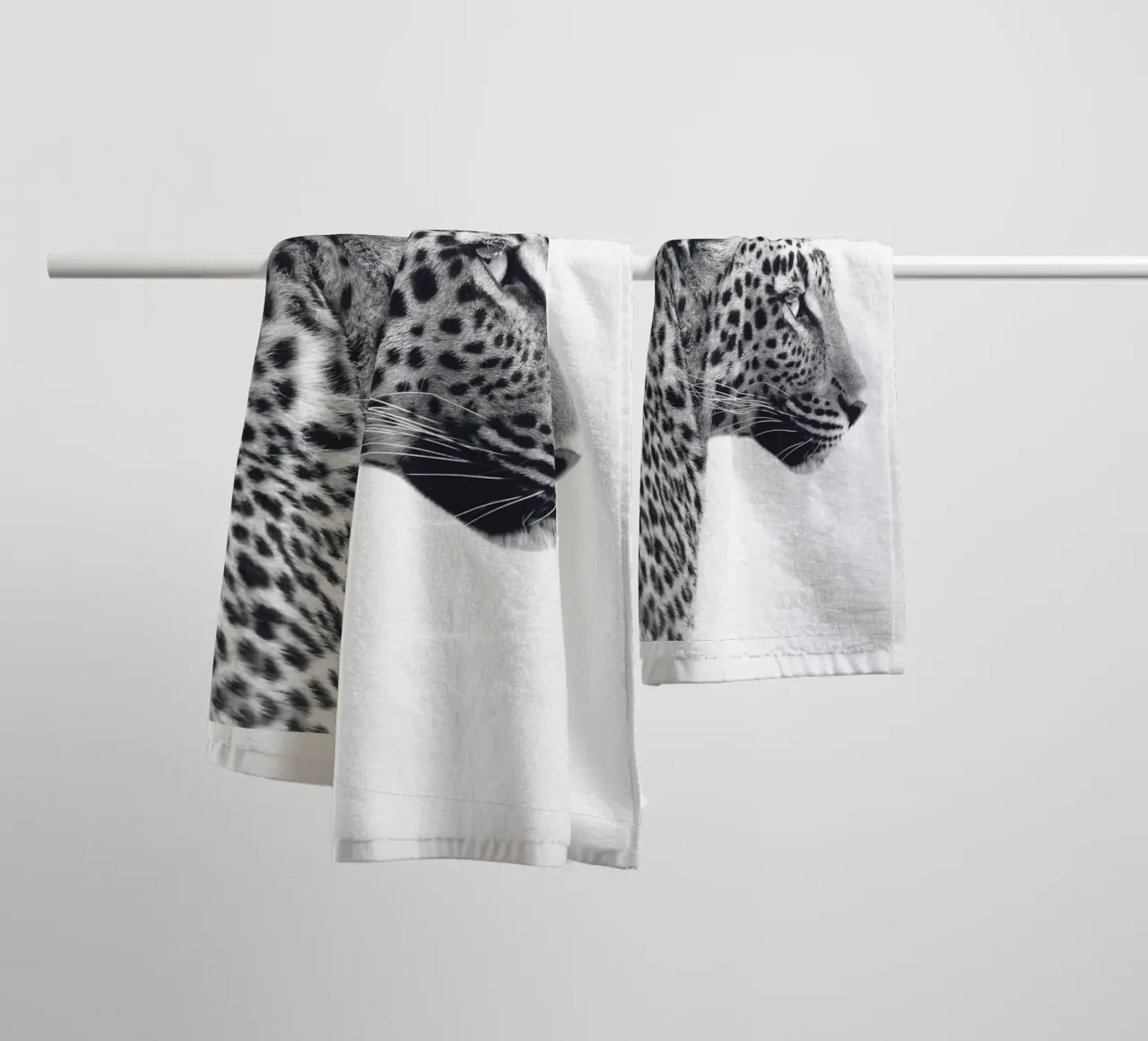 Leopard profile - Wild and majestic towel by Whole©