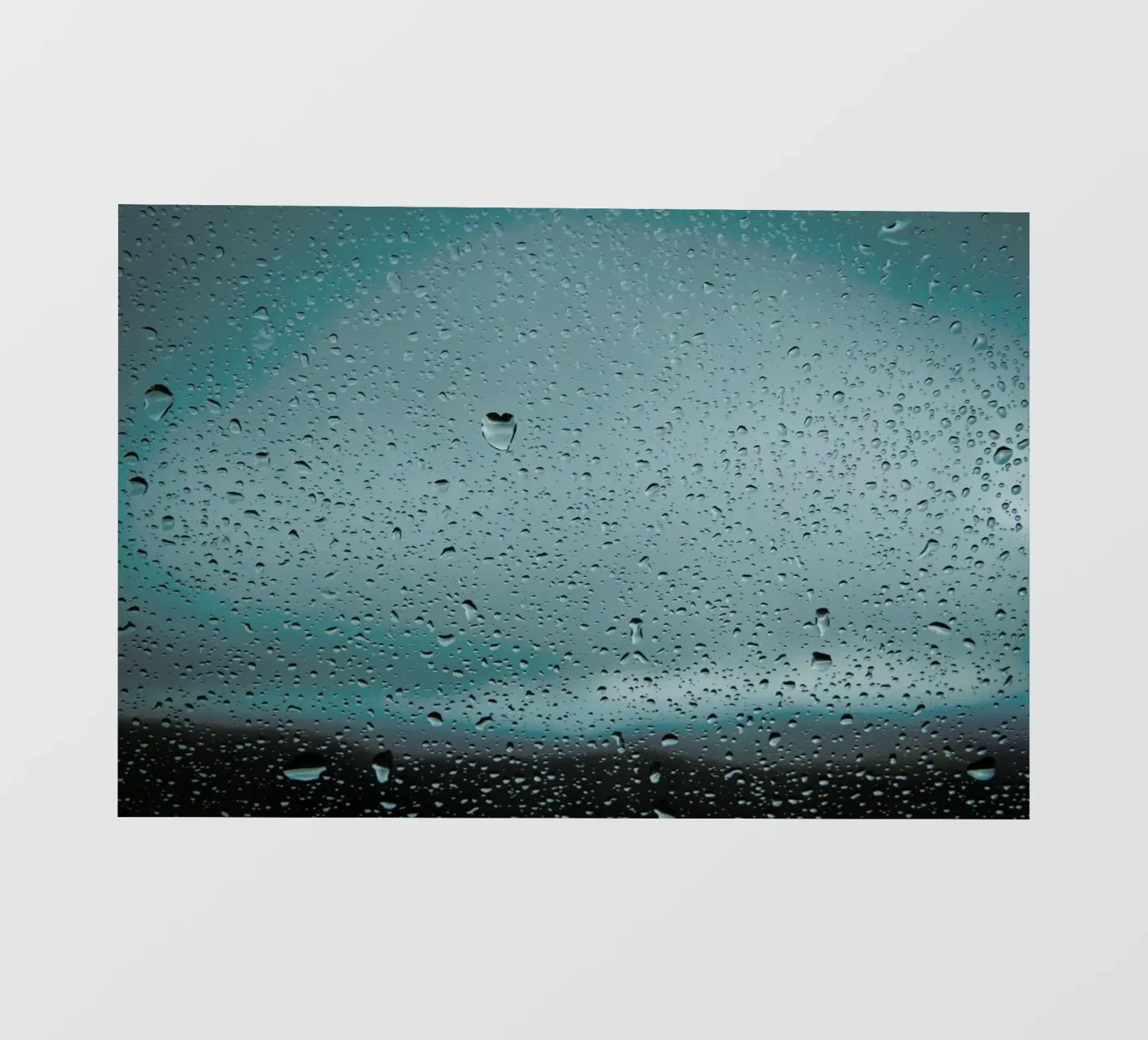 Love Drop Window pellicola backlit da Marc Gruninger
