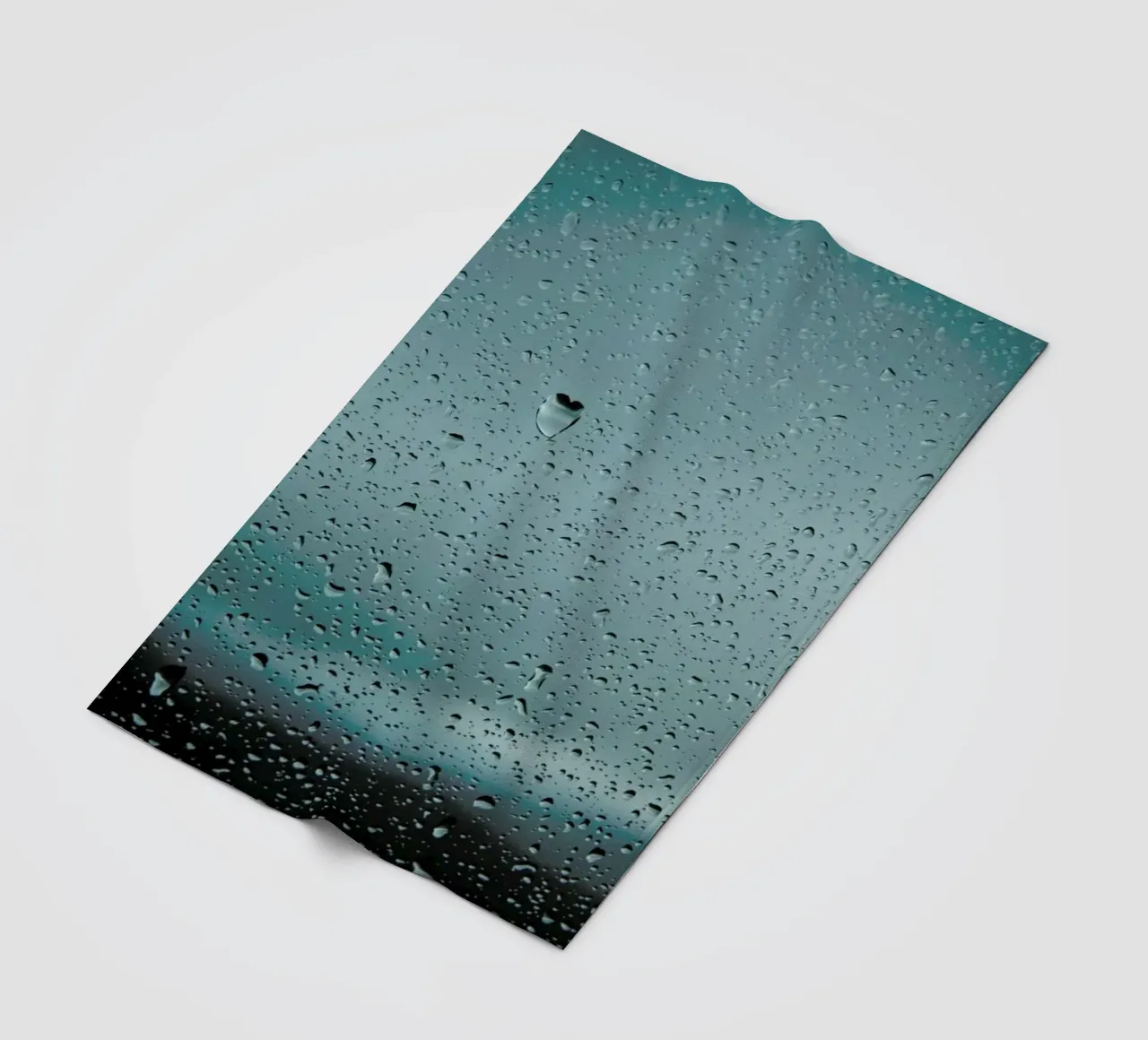 Love Drop Window coperta in pile da Marc Gruninger