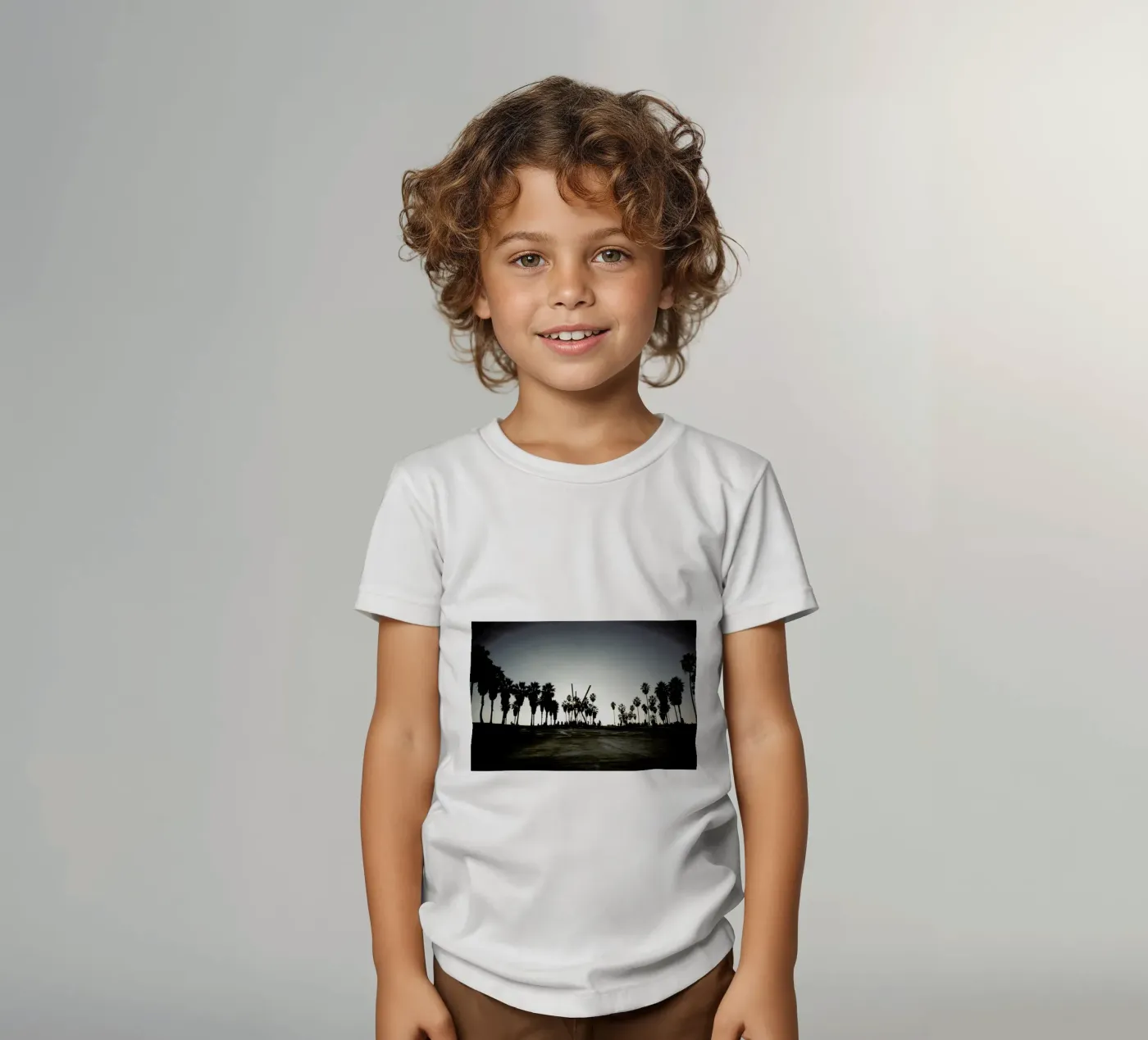 V Kinder T-Shirt von Marc Gruninger