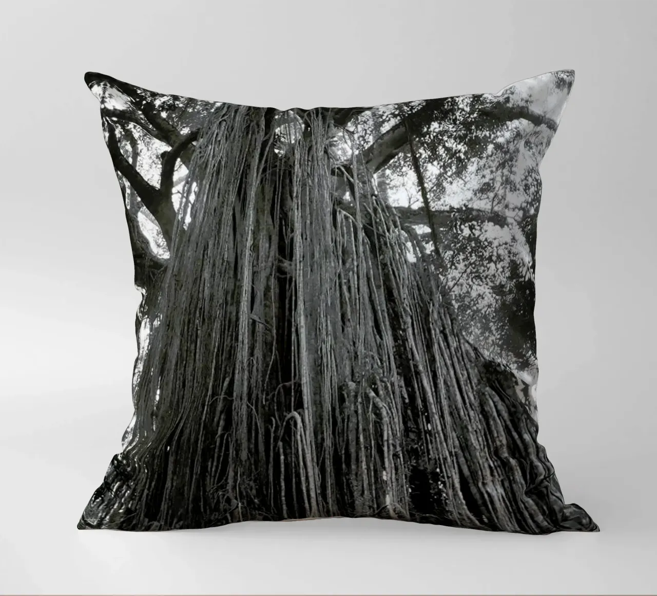 Curtain Fig Tree cuscino da Victoria Frost