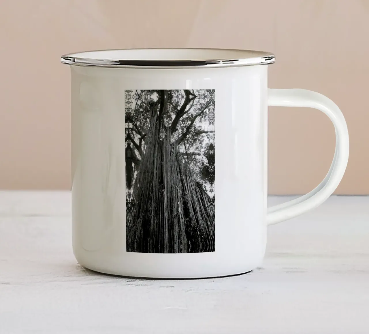 Curtain Fig Tree tazza in smalto da Victoria Frost
