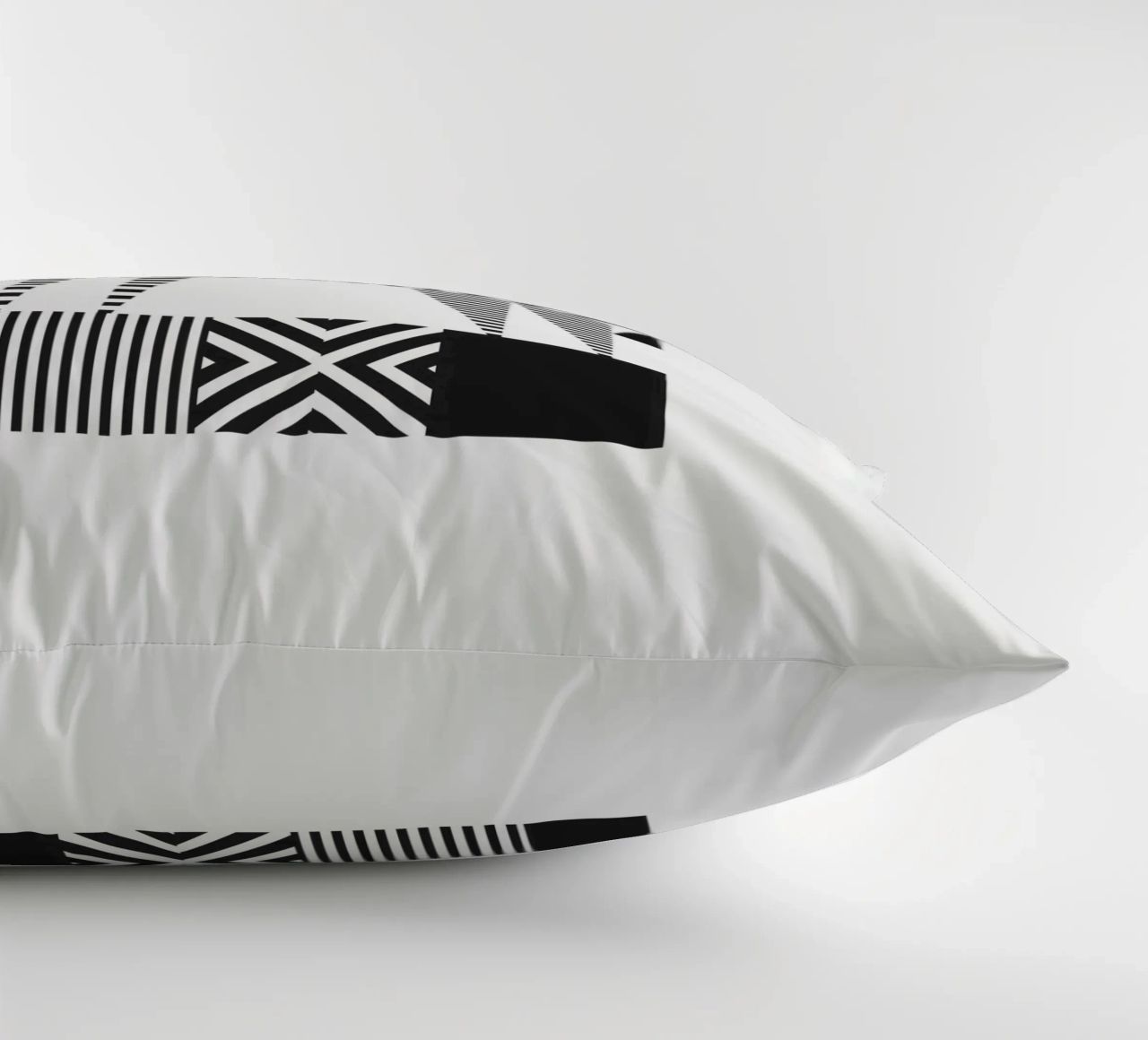 Zebra (b&w) cuscino da Greg Mably Studio