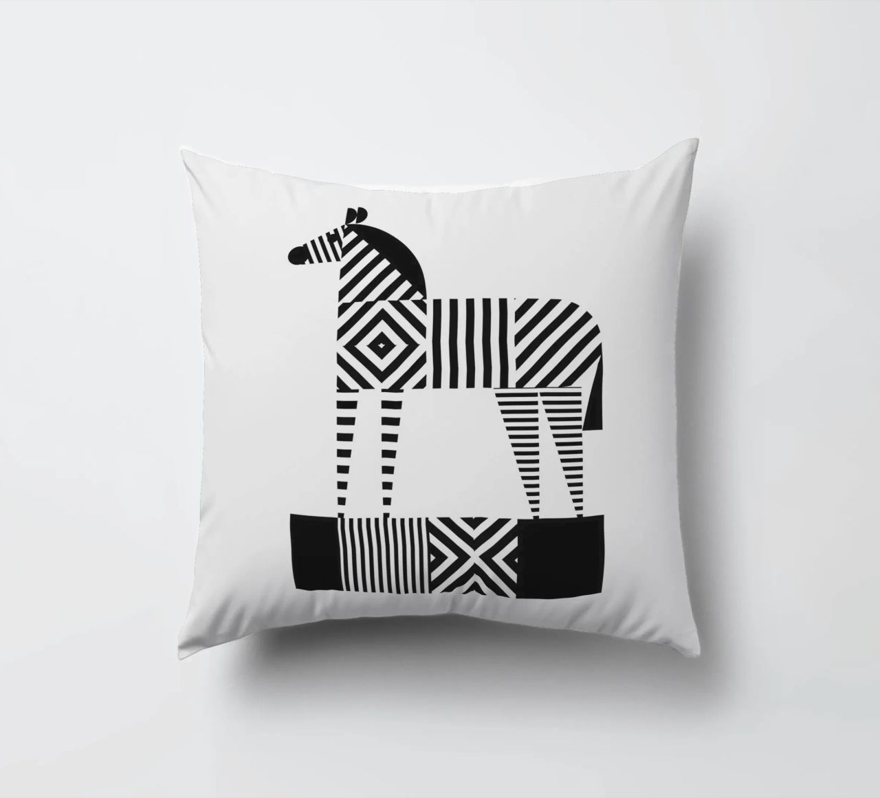 Zebra (b&w) cuscino da Greg Mably Studio
