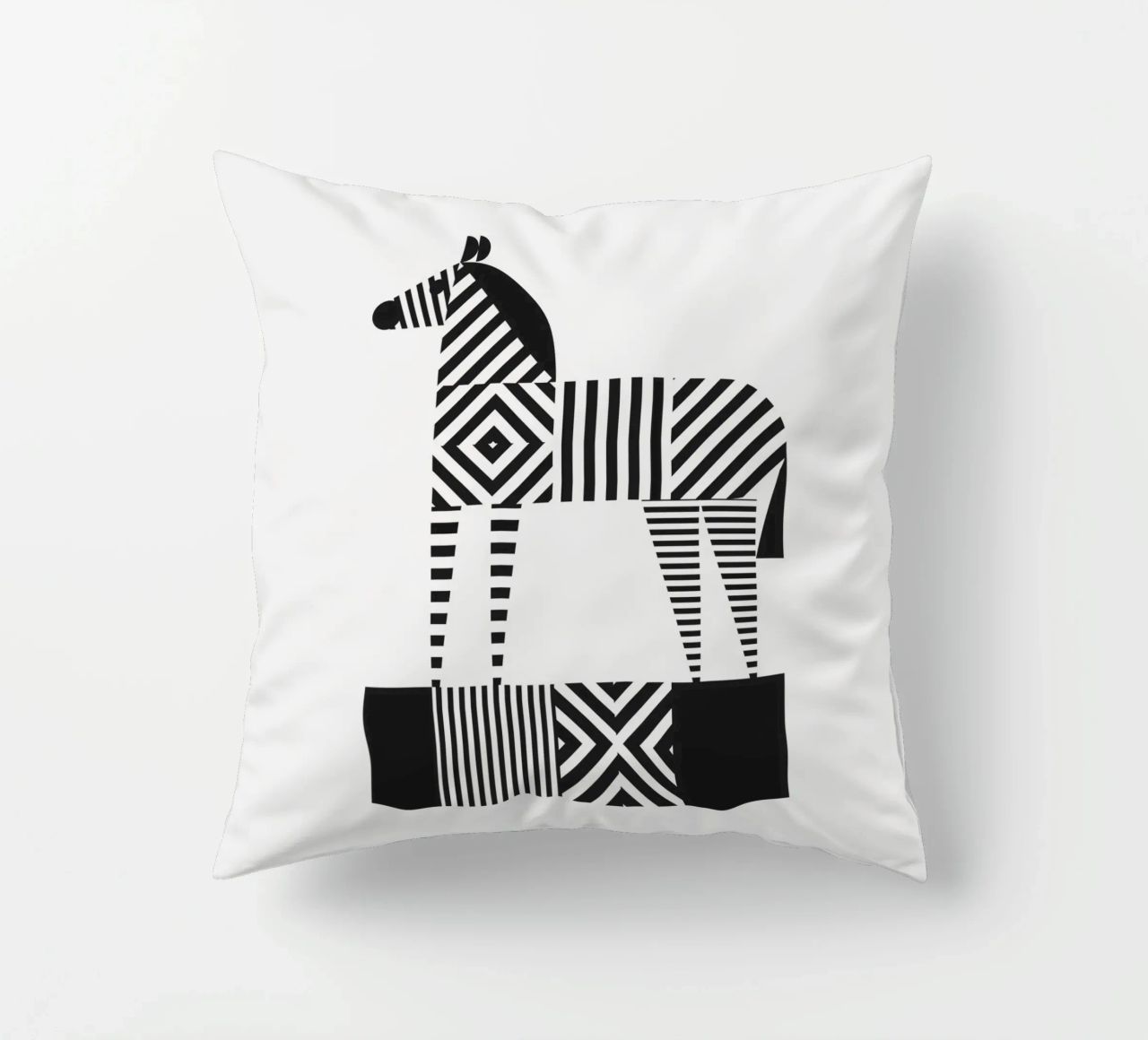 Zebra (b&w) cuscino da Greg Mably Studio