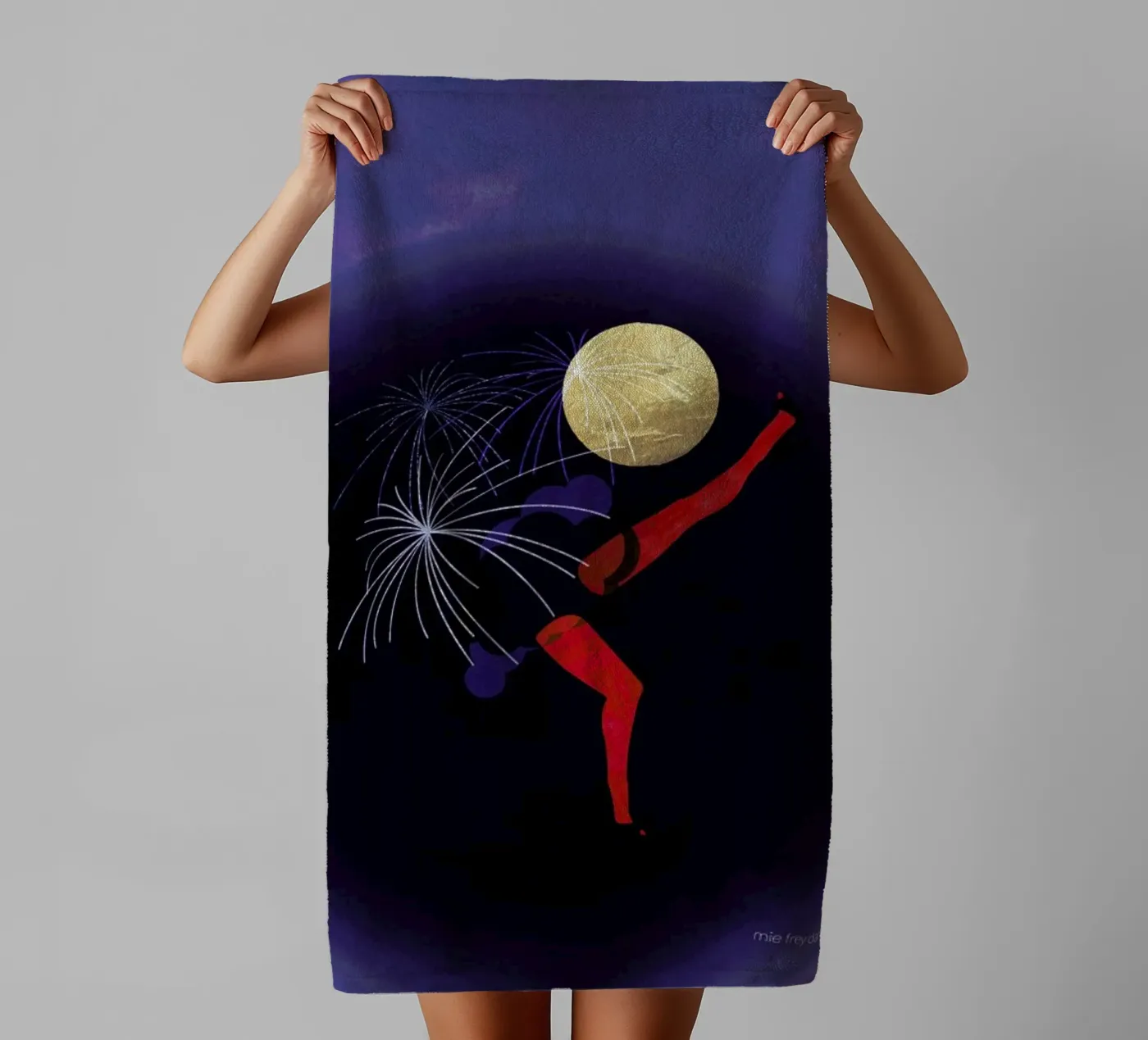 Festive towel by Mie Frey Damgaard