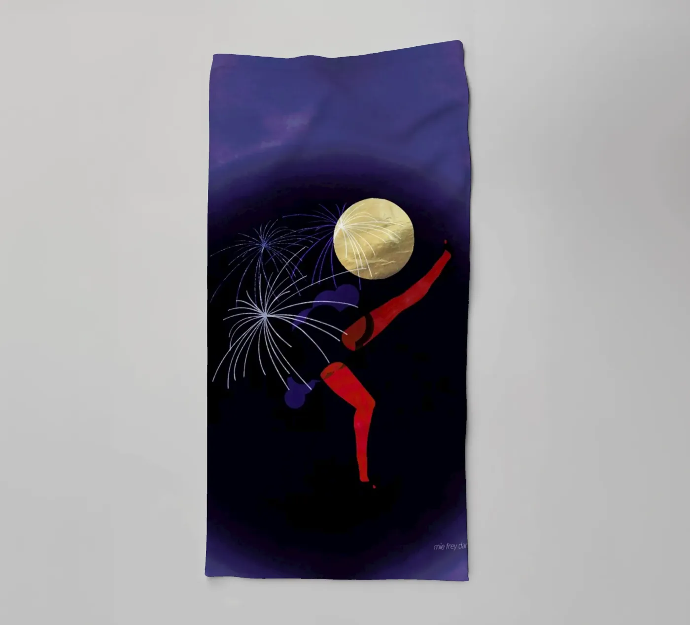 Festive towel by Mie Frey Damgaard
