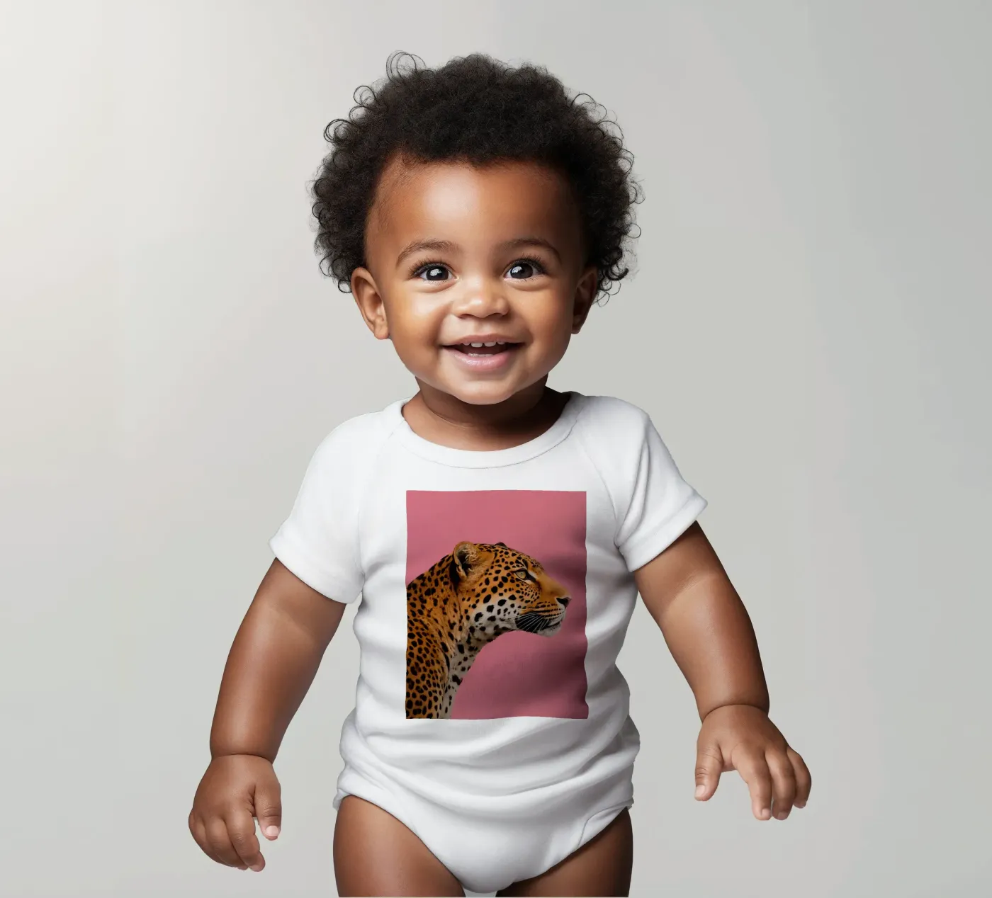Leopard pink background body bébé de Eliban