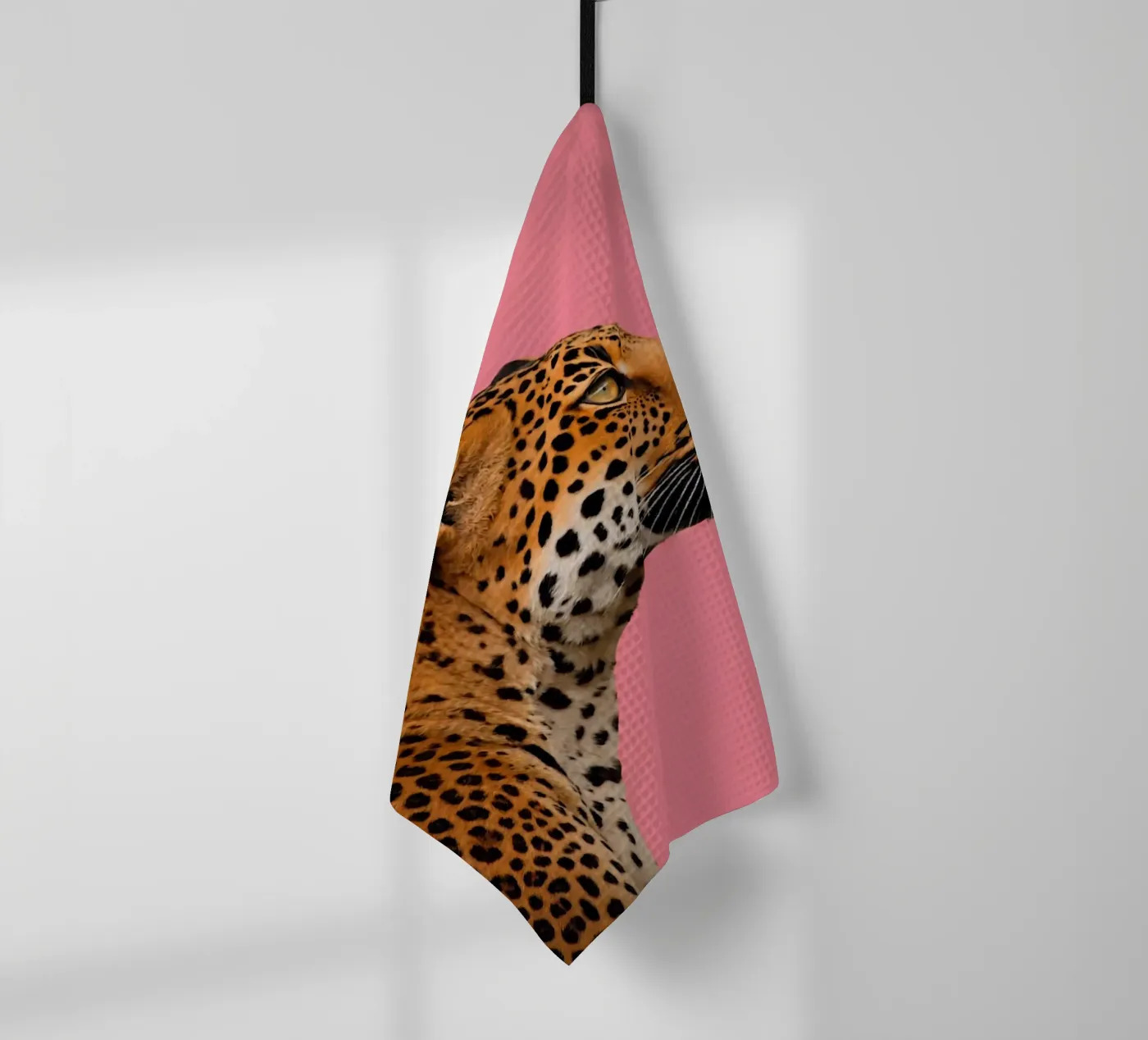 Leopard pink background torchon de Eliban