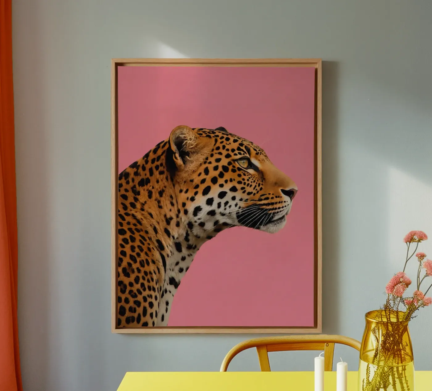 Leopard pink background canvas van Eliban