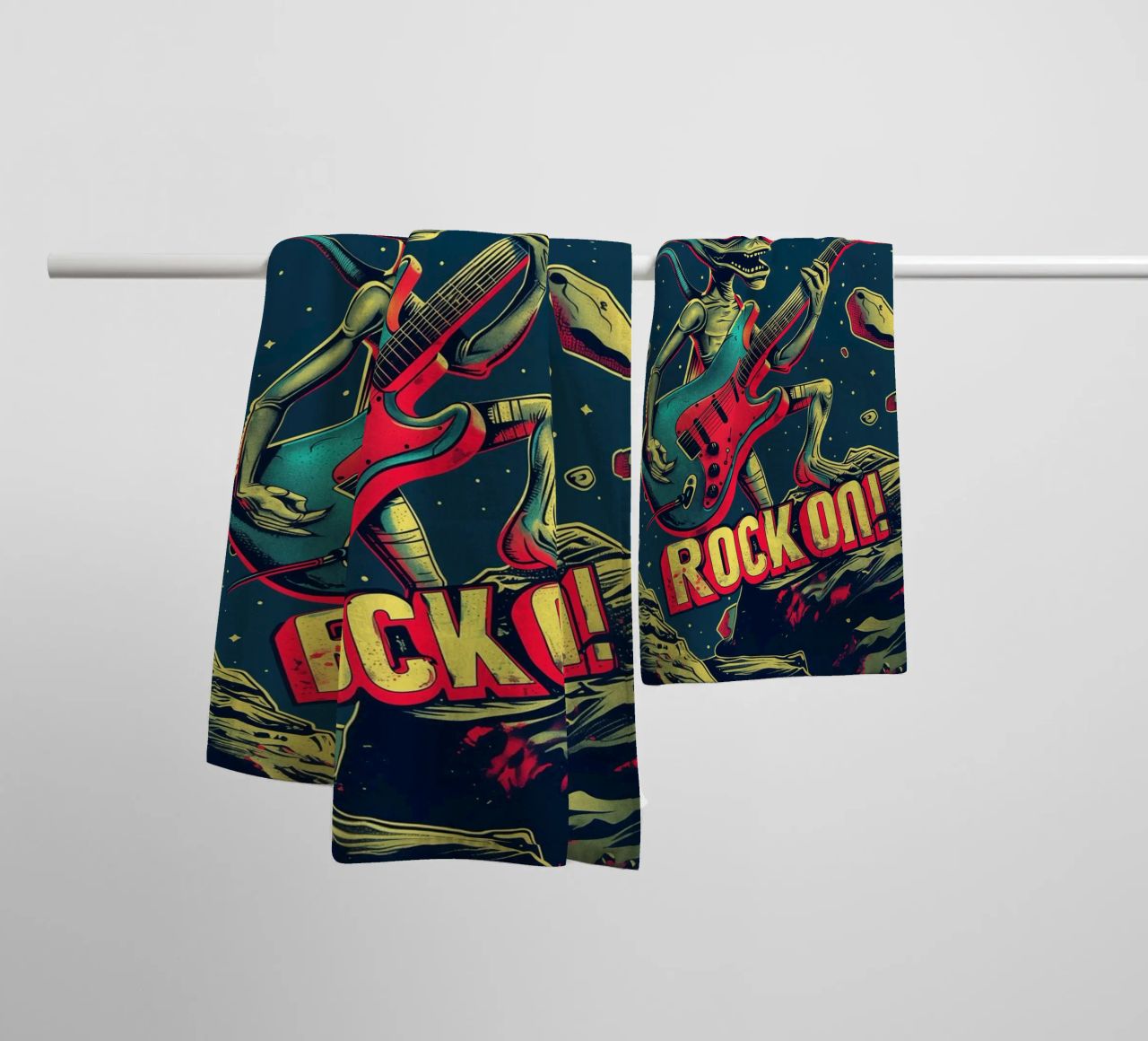Hard Rock Alien mit Gitarre - Rock On Handtuch von Autofocus