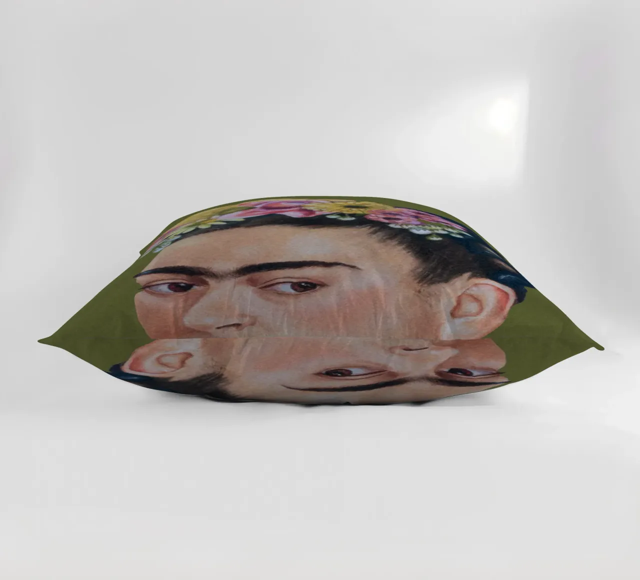 Mezza Frida verde cuscino da Carinaprint