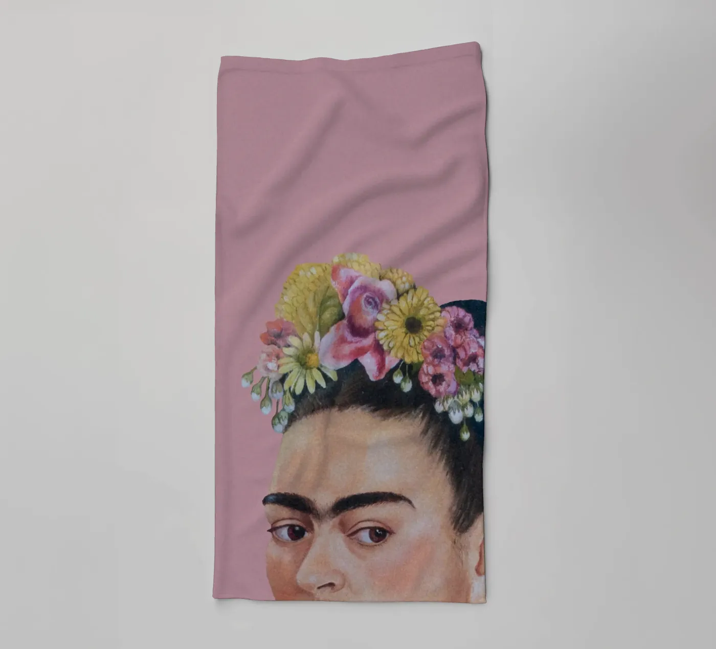 Halbe Frida hel-roze badhanddoek van Carinaprint