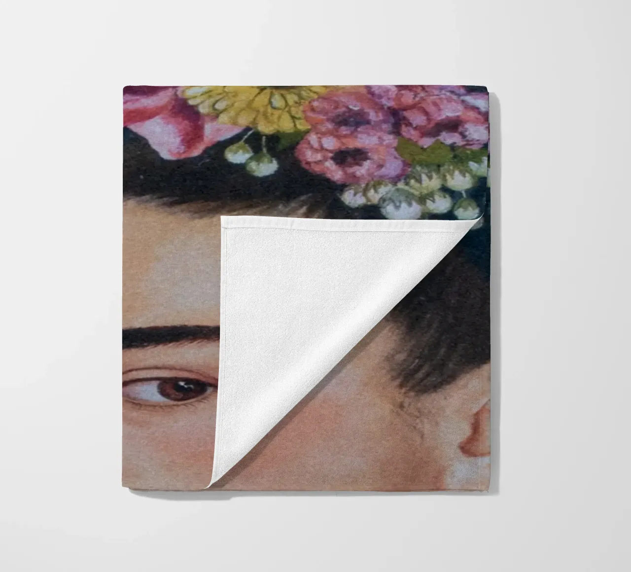 Halbe Frida rosa infernale telo mare da Carinaprint