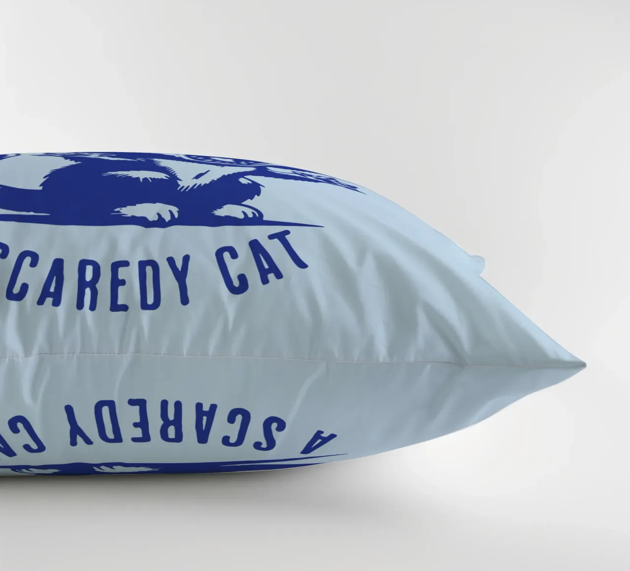 Non essere un gatto spaventato cuscino da Gunawan Rb