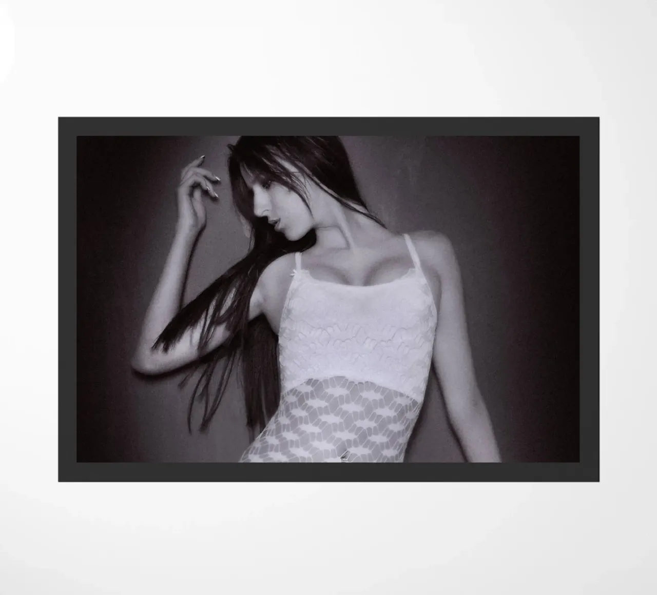 Faye Louise in bianco zerbino da Dave Hare Photography
