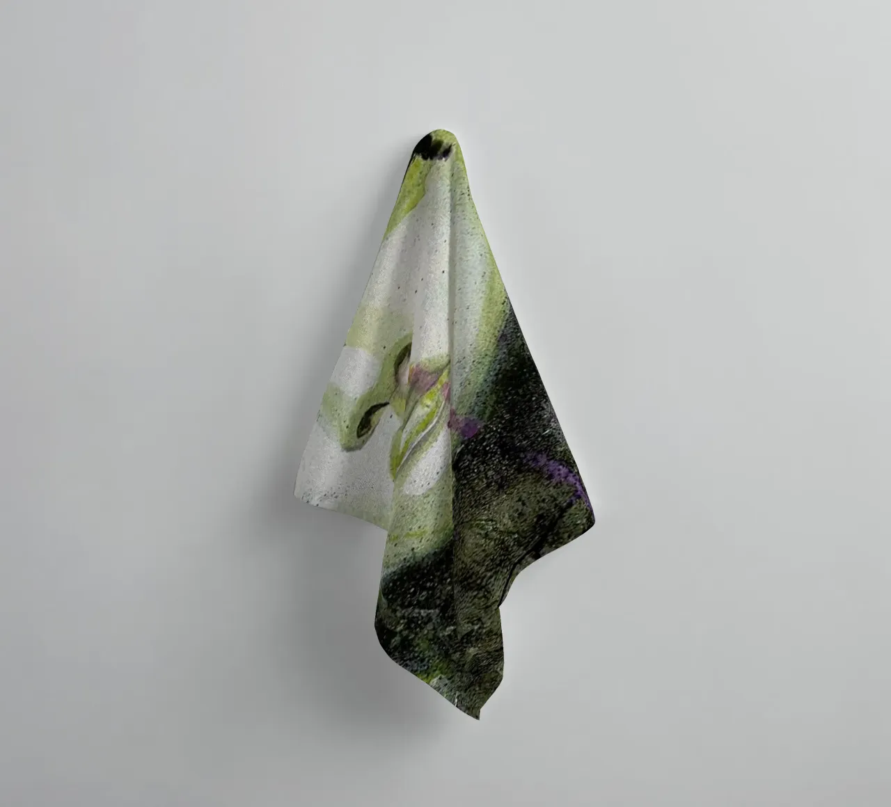 Dark Queen towel by Rebekka