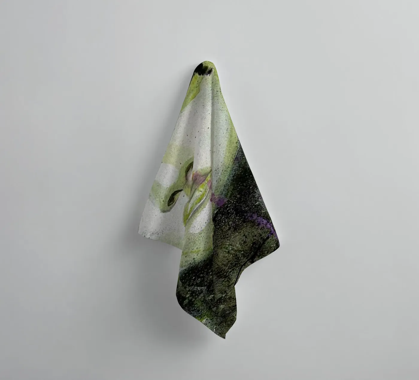 Dark Queen towel by Rebekka