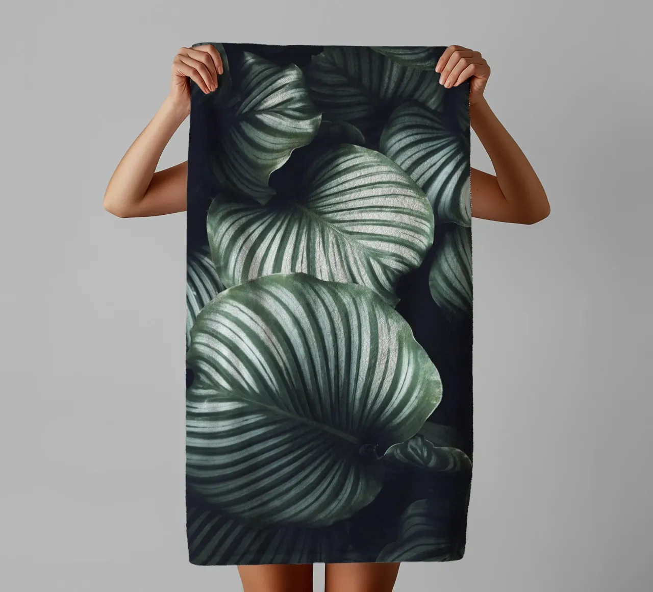 Tropical leaf pattern - Nature-inspired design towel by Whole©