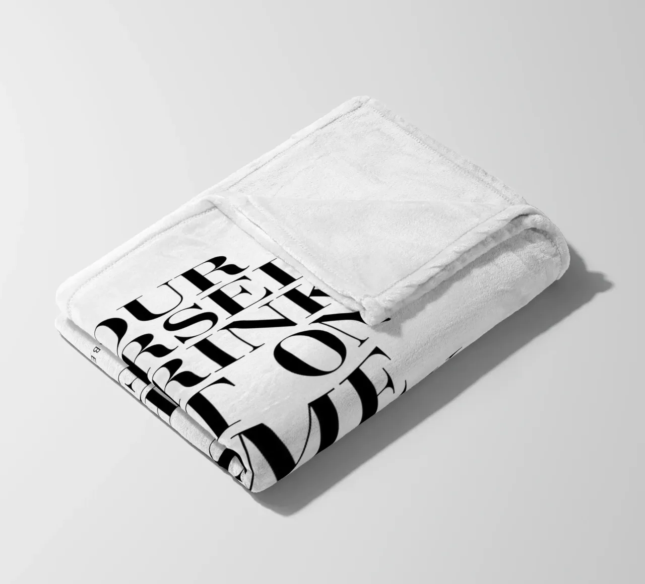 Versatevi un drink e mettetevi un po' di rossetto Typografie Design coperta in pile da THE MOTIVATED TYPE