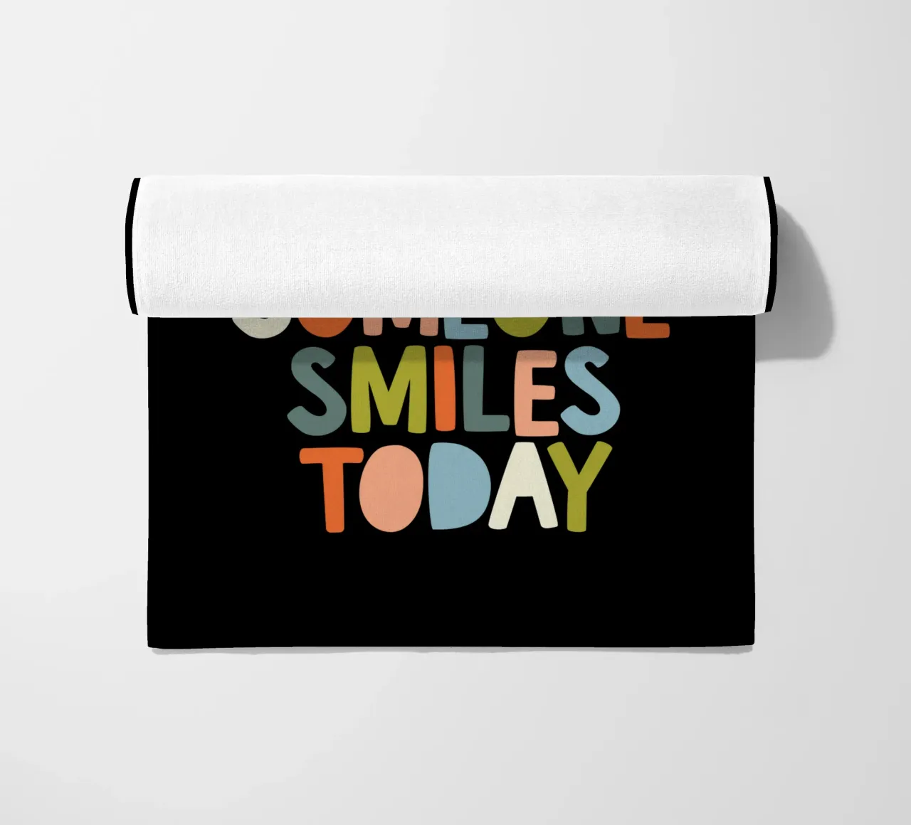 Sii la ragione per cui qualcuno sorride oggi Bold Typografie Design telo mare da THE MOTIVATED TYPE