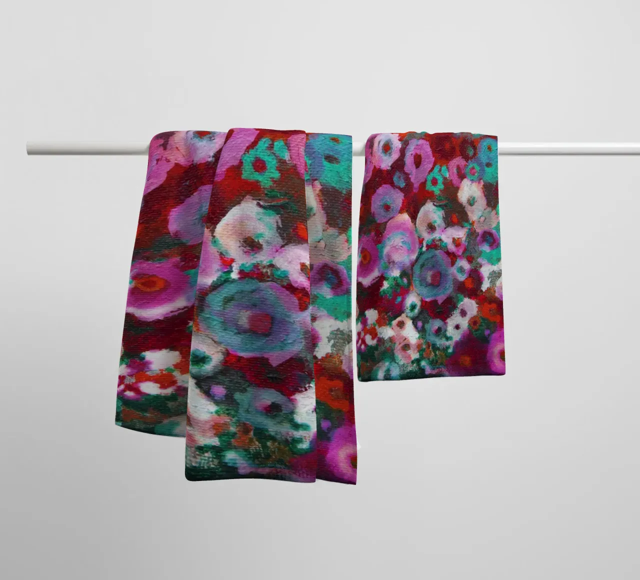 Fiori colorati astratti asciugamano da bagno da Teresa André