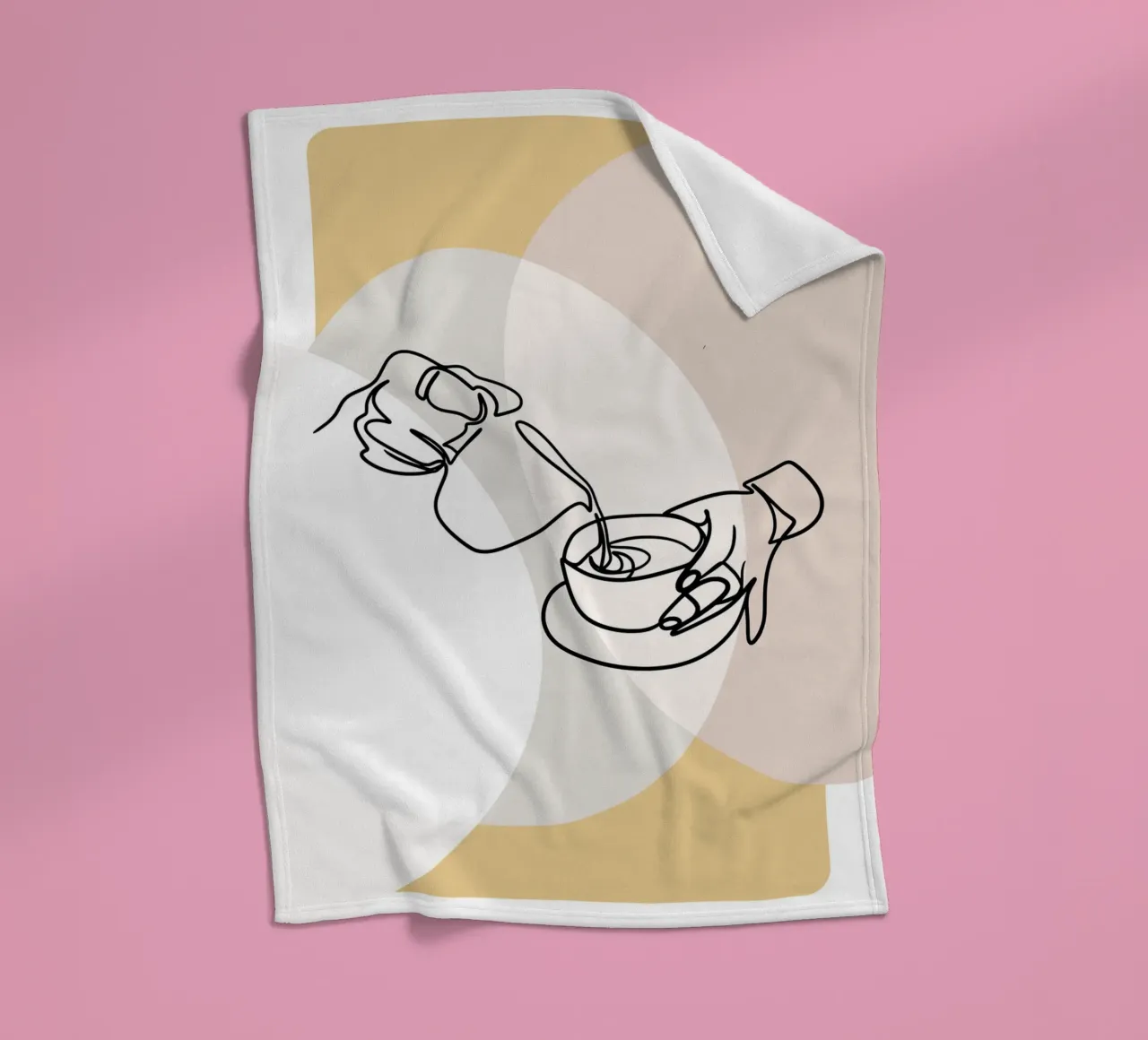 Coffee into a cup coperta in pile da LisaArtes
