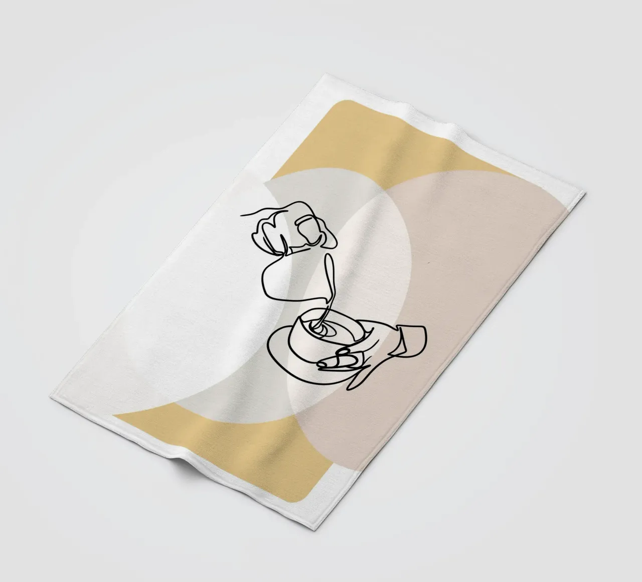 Coffee into a cup coperta in pile da LisaArtes