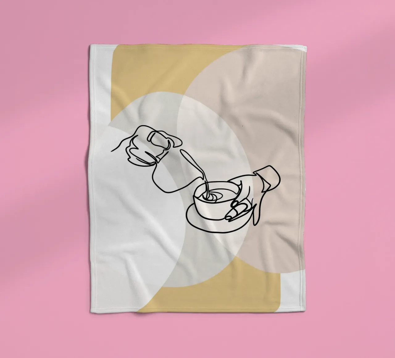 Coffee into a cup coperta in pile da LisaArtes