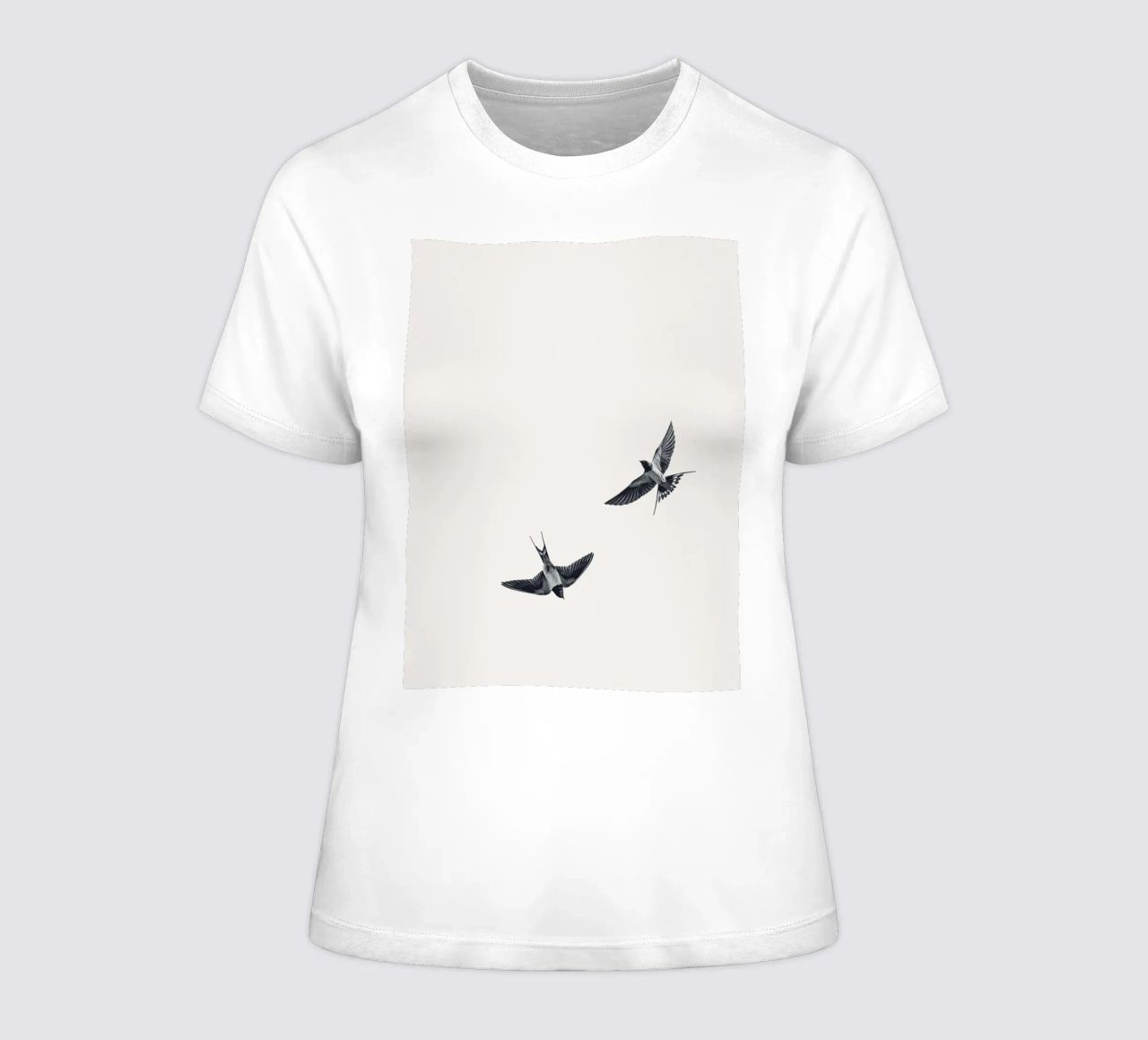 Twee zwaluwen - Minimalistisch natuurlijk ontwerp dames t-shirt getailleerd van Whole©