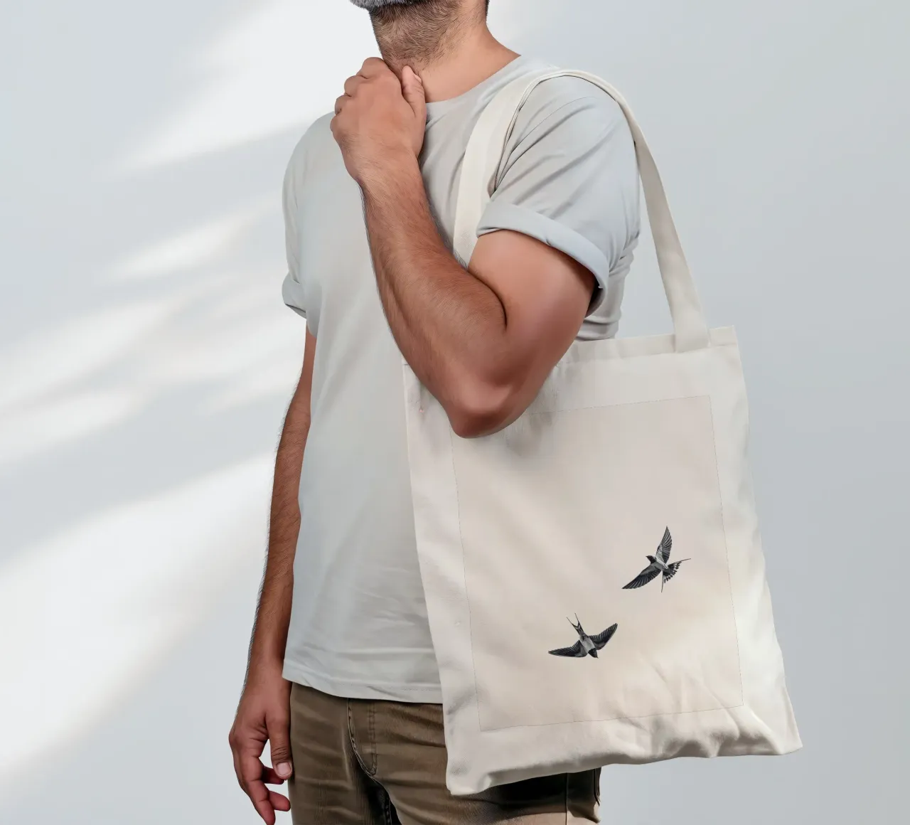 Twee zwaluwen - Minimalistisch natuurlijk ontwerp jute draagtas van Whole©