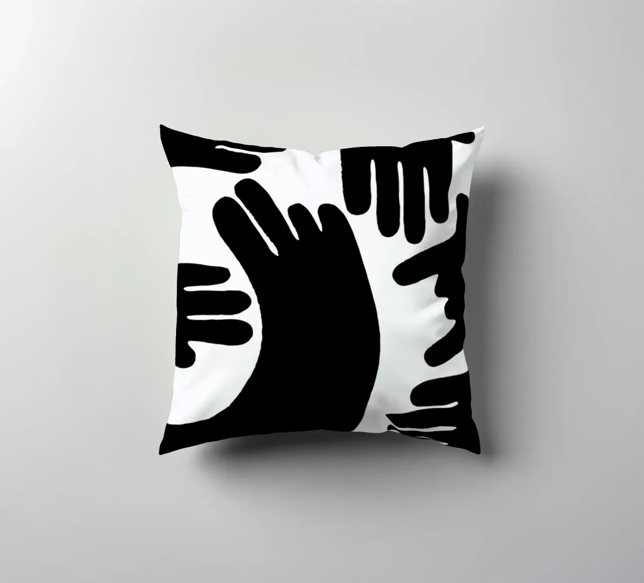 Hands cuscino da Richard Hood