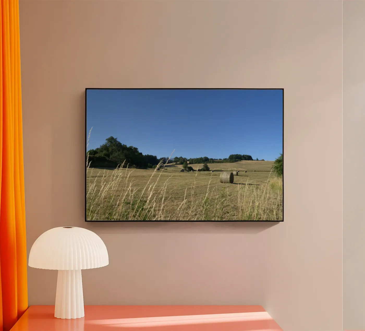 Heuballen im Hochsommer – Stille über weitem Feld Acryl-Glas von DR-Moments