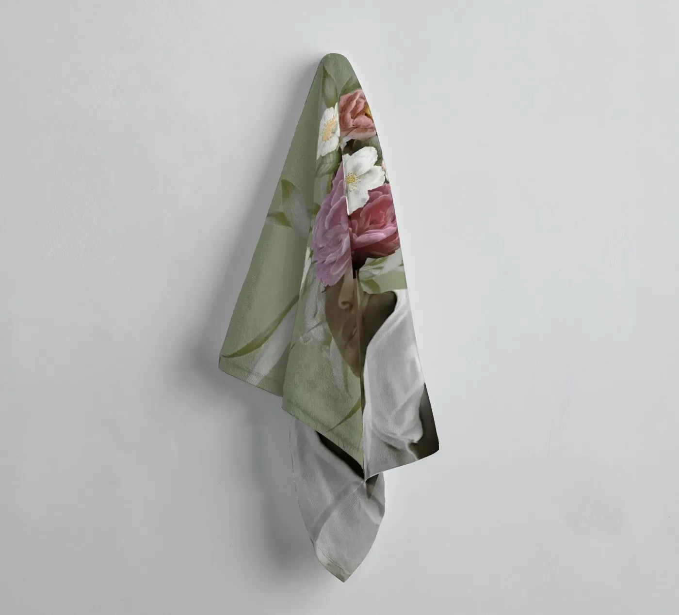 Bloom 9 towel by dada22