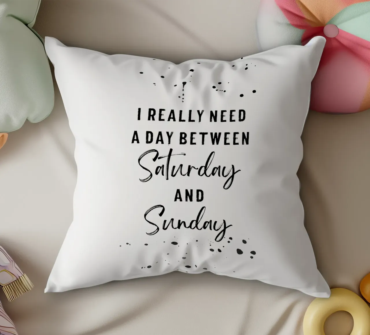 Day between Saturday and Sunday cuscino da Melanie Viola