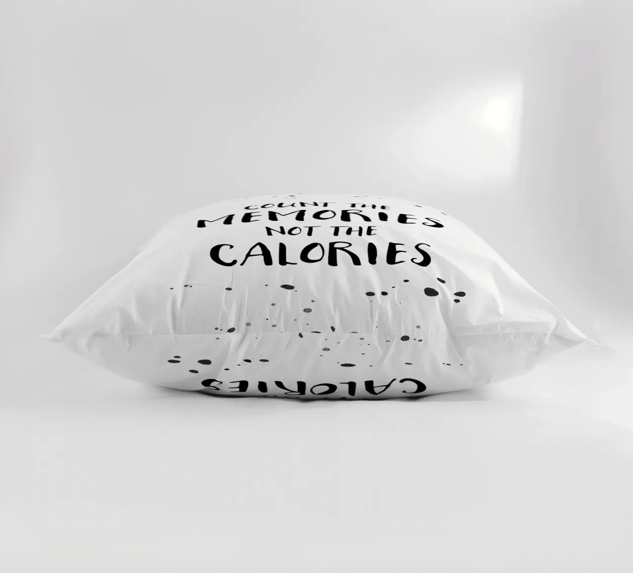 Text Art COUNT THE MEMORIES cuscino da Melanie Viola