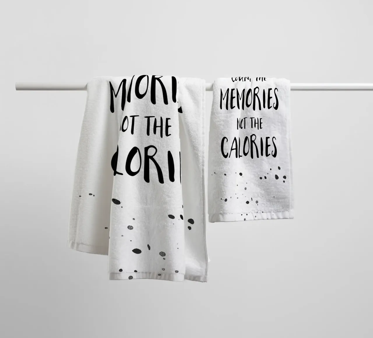 Text Art COUNT THE MEMORIES asciugamano da bagno da Melanie Viola