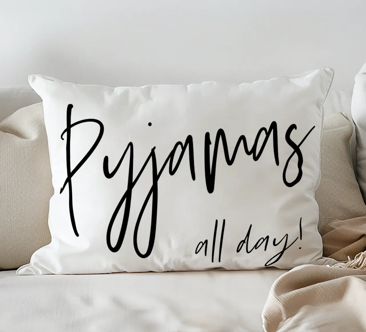 Text Art PYJAMAS ALL DAY cuscino da Melanie Viola