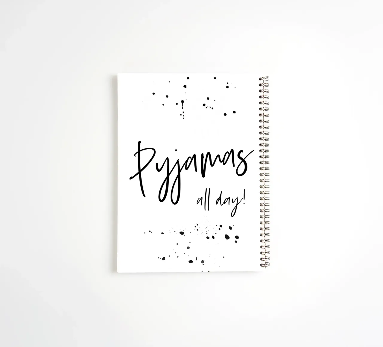 Text Art PYJAMAS ALL DAY diario ad anelli da Melanie Viola