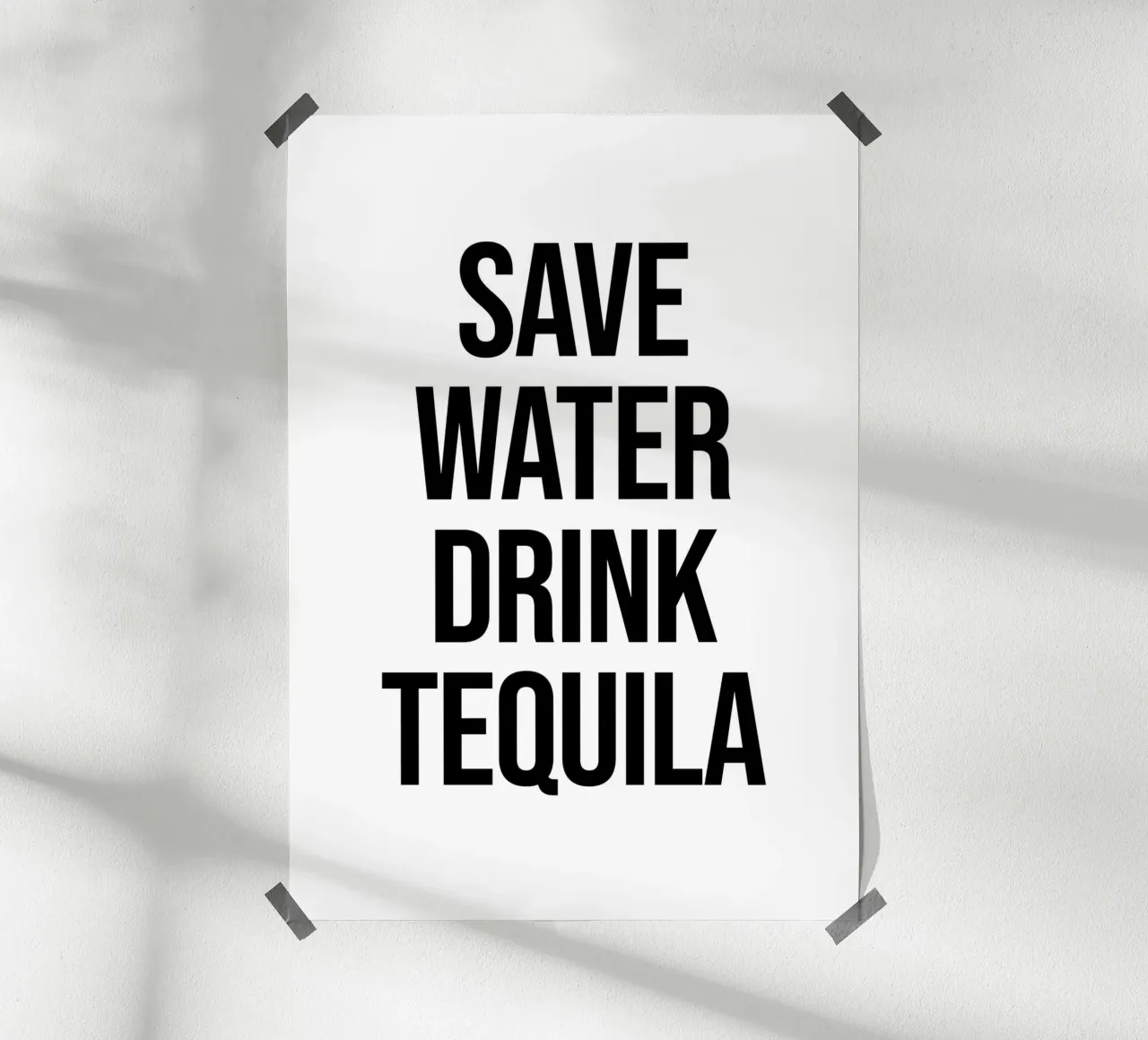 Risparmiare acqua bere acqua poster con telaio in plastica da Paigaam Studio