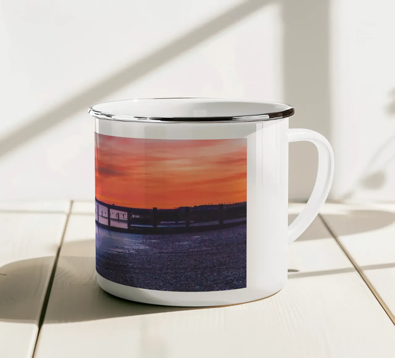 Hythe Sunset tazza in smalto da Dave Hare Photography