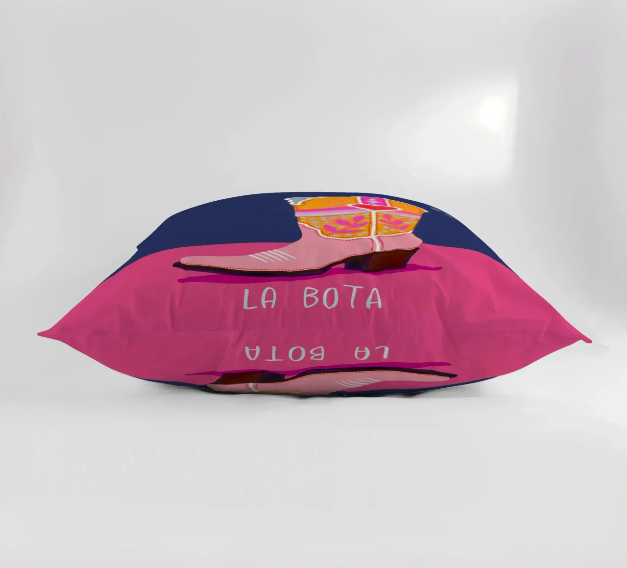 22 La Bota The Boot cuscino da cafelab