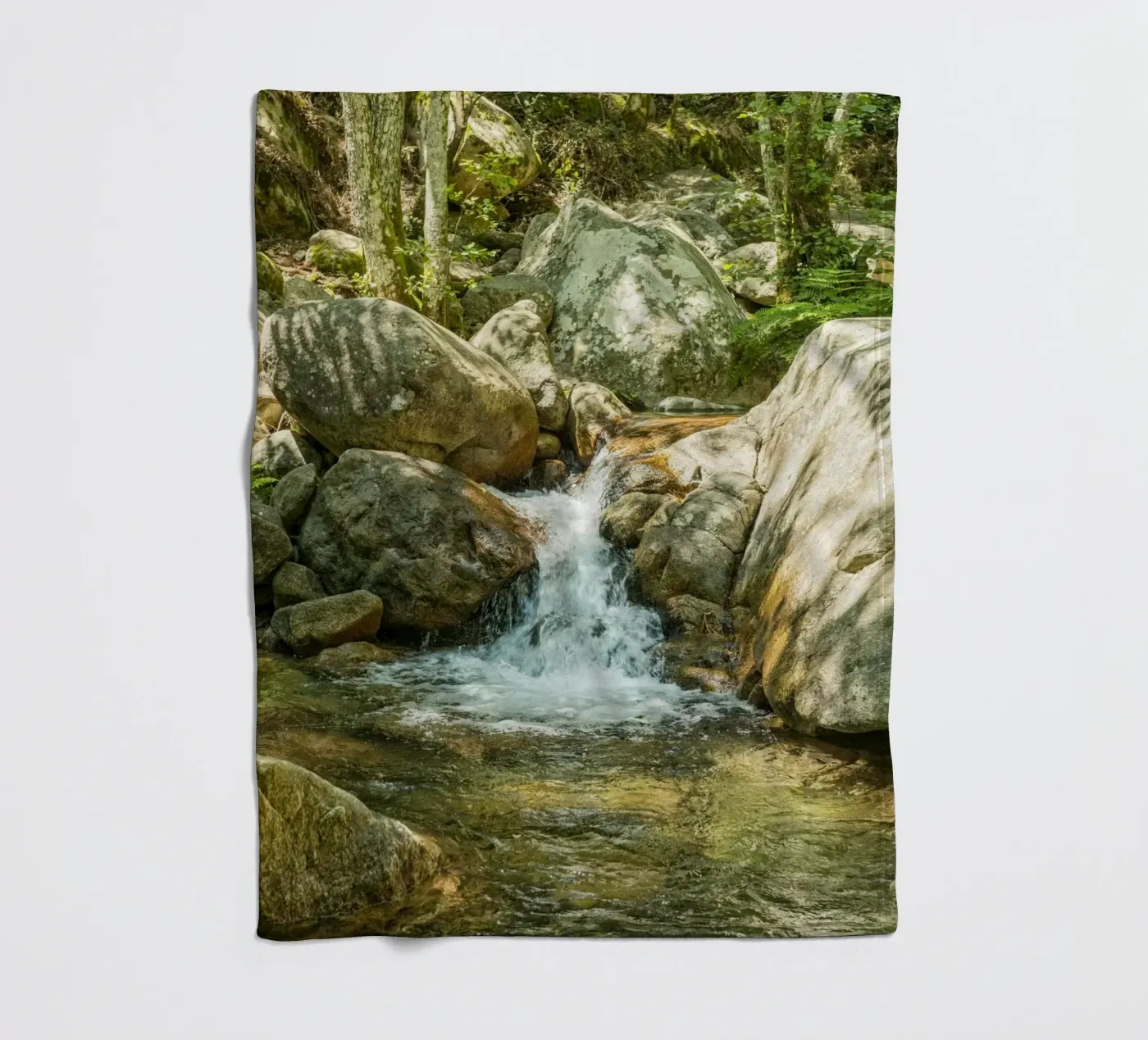 Waterfall Fleecedecke von Curious Collections by Marielle Leenders