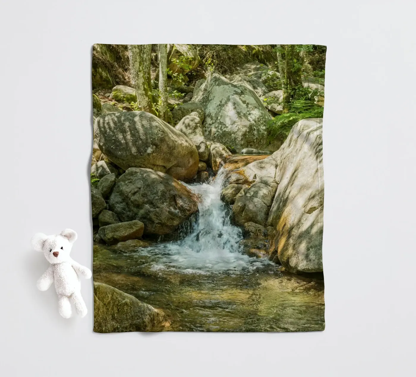 Waterfall Fleecedecke von Curious Collections by Marielle Leenders