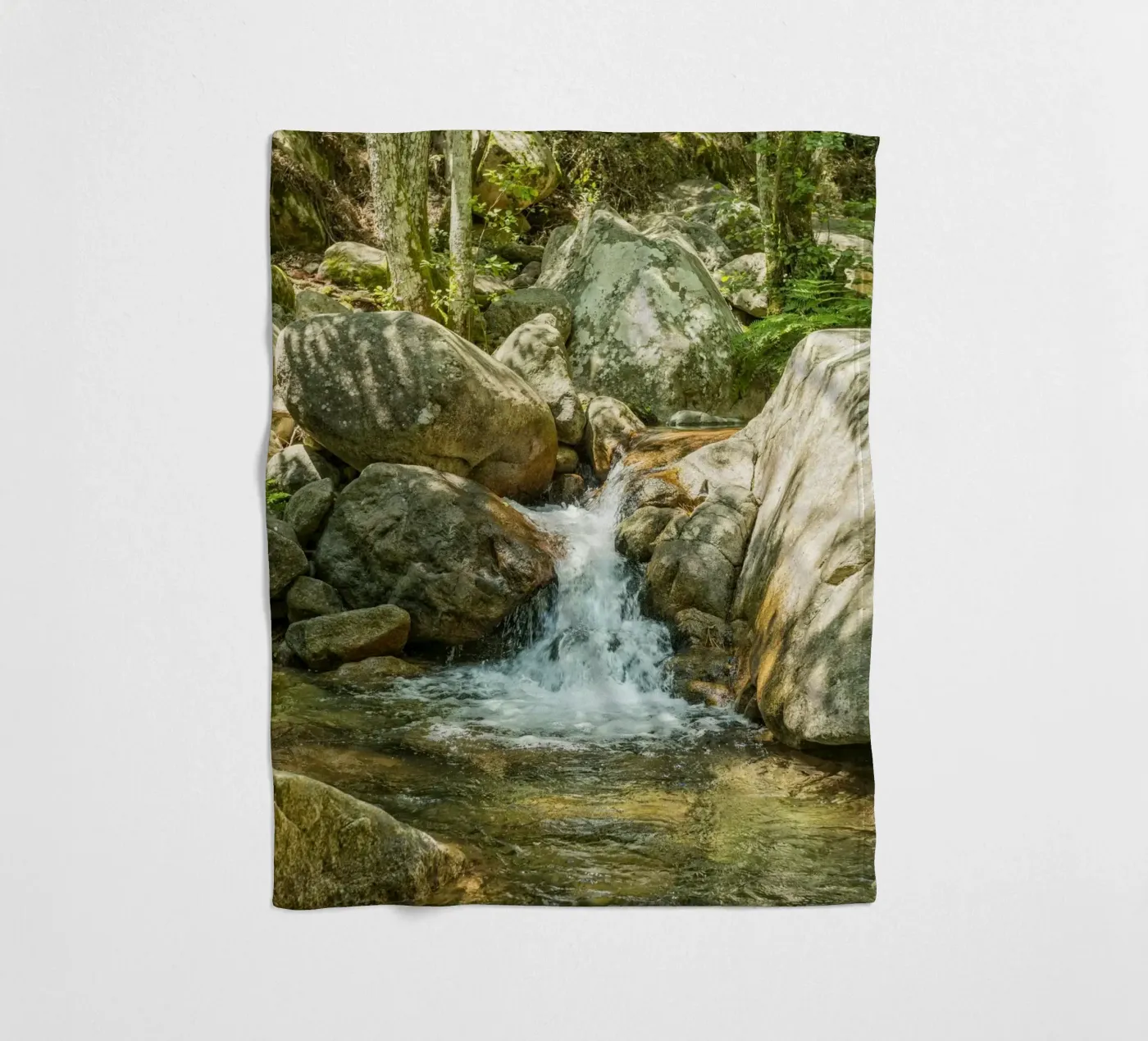 Waterfall Fleecedecke von Curious Collections by Marielle Leenders