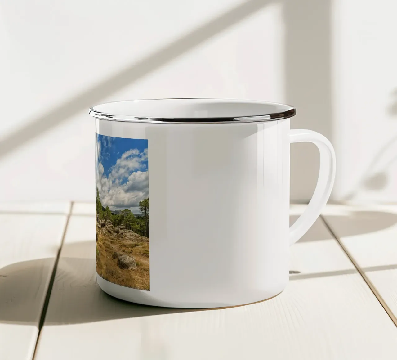 Mountainview Corsica tazza in smalto da Curious Collections by Marielle Leenders