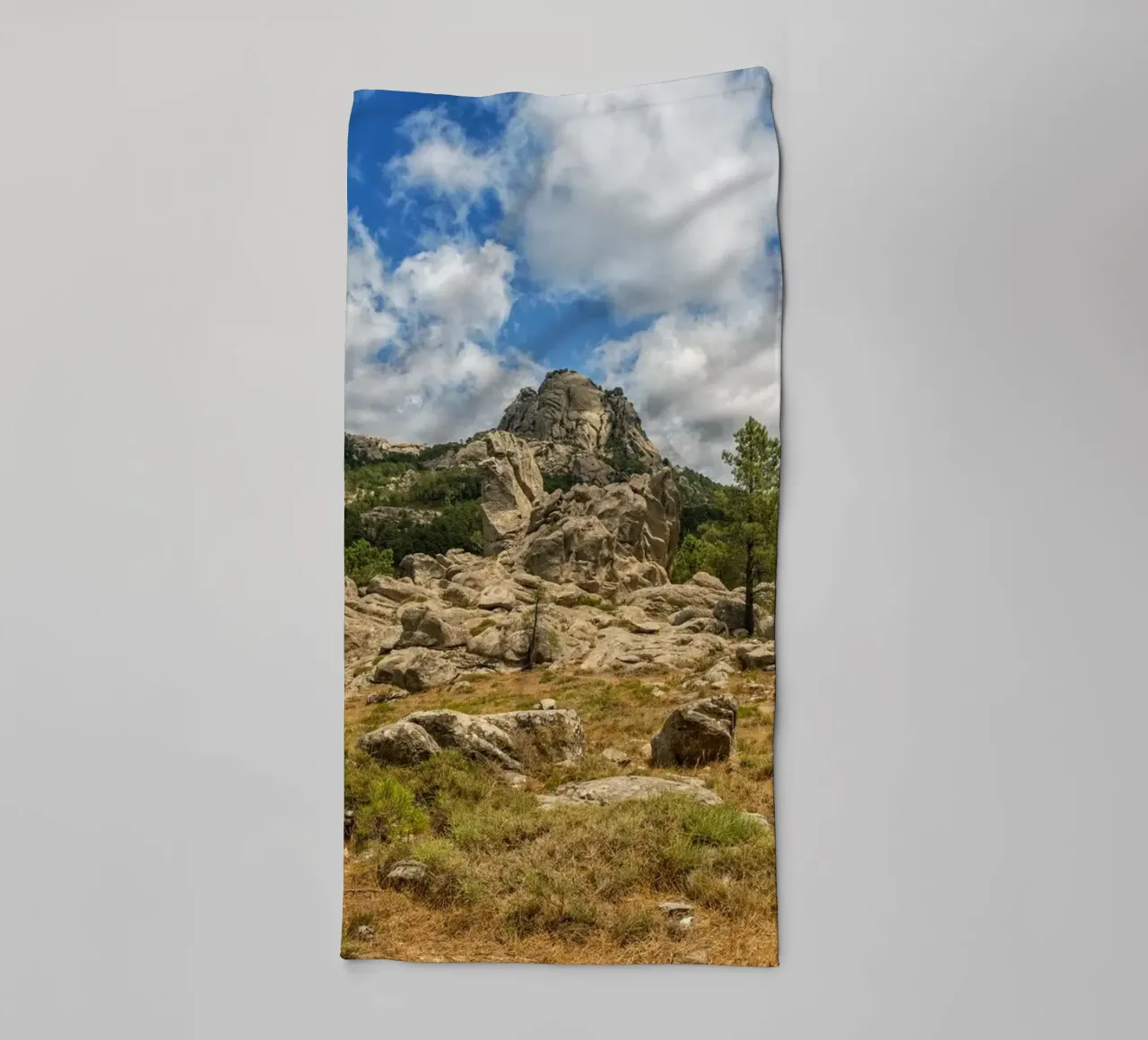 Mountainview Corsica asciugamano da bagno da Curious Collections by Marielle Leenders