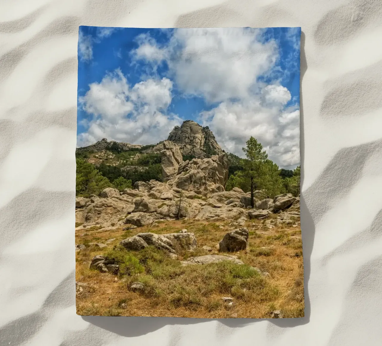 Mountainview Corsica telo mare da Curious Collections by Marielle Leenders