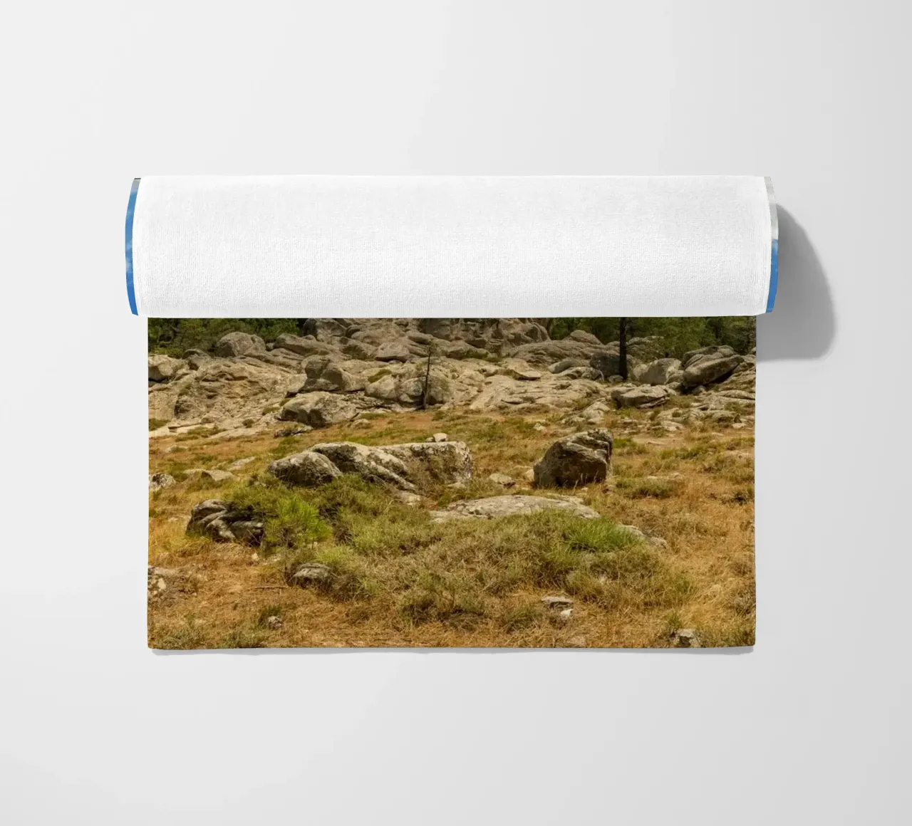 Mountainview Corsica telo mare da Curious Collections by Marielle Leenders